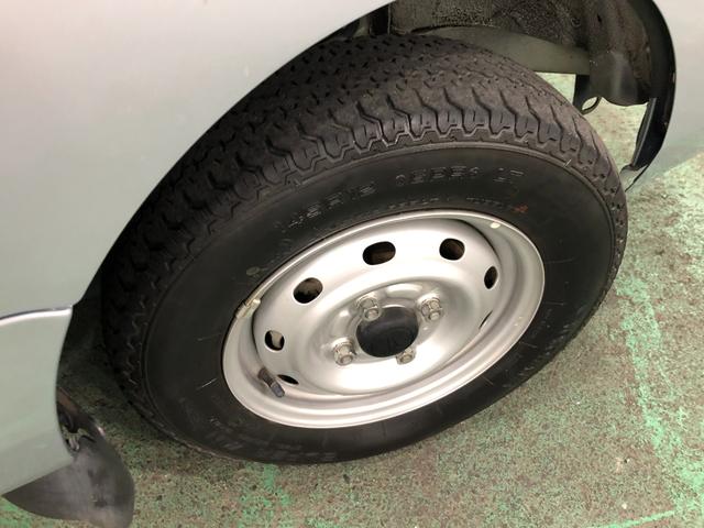 ハイゼットトラックスタンダード　農用スペシャル　４駆／ＭＴ／走行３６２８５キロ１年保証距離無制限　走行距離３６２８５キロ　４ＷＤ　ＭＴ５速　ＣＤチューナー　純正フロアマット　マニュアルエアコン　荷台作業灯　スペアキー（埼玉県）の中古車