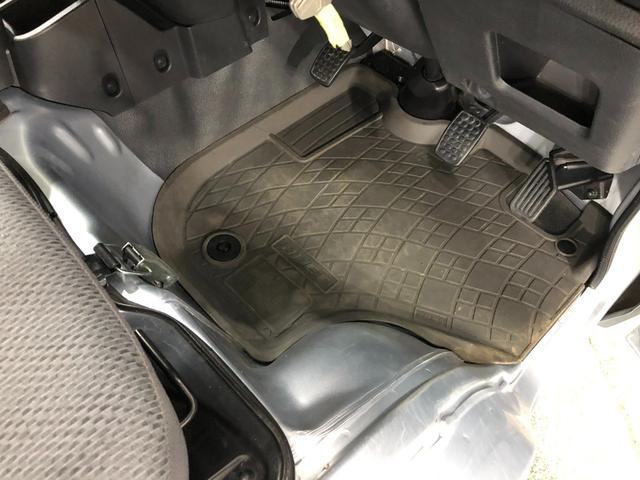 ハイゼットトラックスタンダード　農用スペシャル　４駆／ＭＴ／走行３６２８５キロ１年保証距離無制限　走行距離３６２８５キロ　４ＷＤ　ＭＴ５速　ＣＤチューナー　純正フロアマット　マニュアルエアコン　荷台作業灯　スペアキー（埼玉県）の中古車