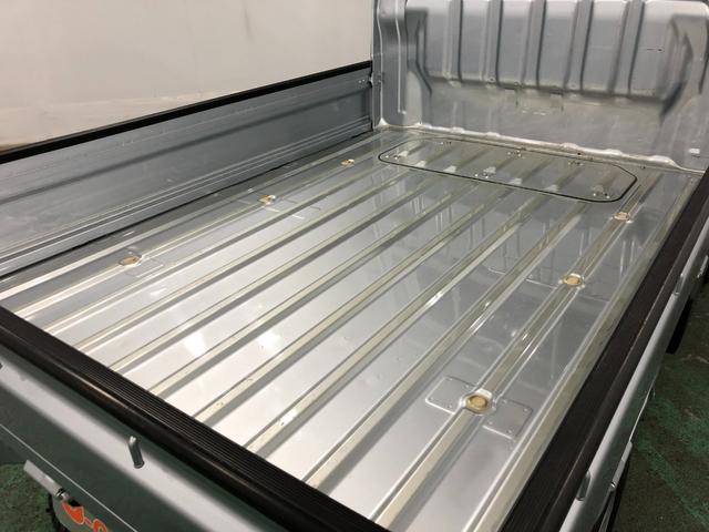 ハイゼットトラックスタンダード　農用スペシャル　４駆／ＭＴ／走行３６２８５キロ１年保証距離無制限　走行距離３６２８５キロ　４ＷＤ　ＭＴ５速　ＣＤチューナー　純正フロアマット　マニュアルエアコン　荷台作業灯　スペアキー（埼玉県）の中古車