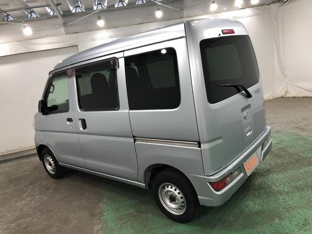 ハイゼットカーゴデラックスＳＡ３　当社下取車　ＦＭＡＭラジオ　スマアシ３ＦＭＡＭラジオ　マット　助手席エアバッグ　オートマチックハイビーム　ＬＥＤヘッドランプ　アイドリングストップ　スマートアシスト３　１年保証距離無制限　走行距離１７１１キロ（東京都）の中古車