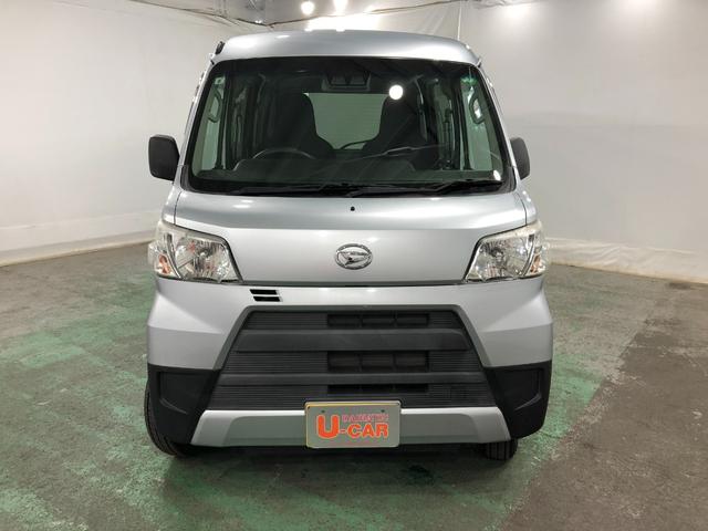 ハイゼットカーゴデラックスＳＡ３　当社下取車　ＦＭＡＭラジオ　スマアシ３ＦＭＡＭラジオ　マット　助手席エアバッグ　オートマチックハイビーム　ＬＥＤヘッドランプ　アイドリングストップ　スマートアシスト３　１年保証距離無制限　走行距離１７１１キロ（東京都）の中古車