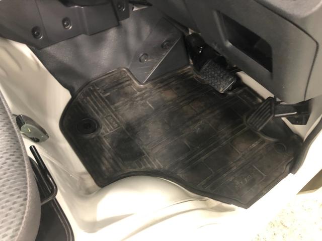 ハイゼットトラックスタンダード　２ＷＤ／オートマ／ナビ一年保証・走行距離無制限　走行距離１７２４６キロ　フルセグナビ　ブルートゥース　ＤＶＤ再生　助手席エアバック　純正カーペットマット　オートマ　２ＷＤ（埼玉県）の中古車