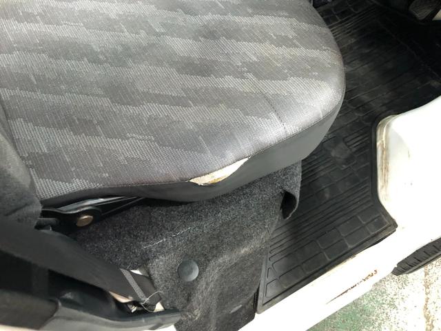 キャリイトラックキンタロウダンプ　４ＷＤ／ＭＴ５速／走行距離７２３１４キロ１年保証距離無制限　走行距離７２３１４キロ　４ＷＤ　ＭＴ５速　ＦＭＡＭラジオ　純正フロアマット　助手席エアバッグ　マニュアルエアコン　スペアキー（埼玉県）の中古車