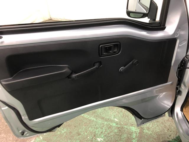 ハイゼットトラックスタンダードＳＡIIIｔ　４ＷＤ／走行２０９７５キロ／マット１年保証距離無制限　走行距離２０９７５キロ　４ＷＤ　ＦＭＡＭラジオ　純正フロアマット　スマートアシスト３ｔ　マニュアルエアコン　スペアキー（埼玉県）の中古車