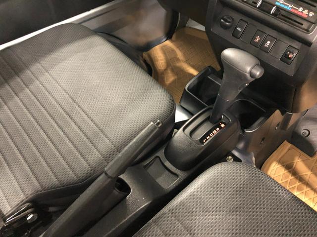 ハイゼットトラックスタンダードＳＡIIIｔ　４ＷＤ／走行２０９７５キロ／マット１年保証距離無制限　走行距離２０９７５キロ　４ＷＤ　ＦＭＡＭラジオ　純正フロアマット　スマートアシスト３ｔ　マニュアルエアコン　スペアキー（埼玉県）の中古車