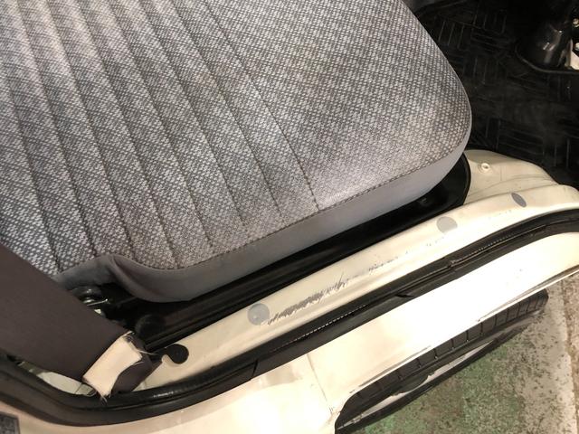 ハイゼットトラックコンパクトテールリフト　４ＷＤ・ＭＴ　１ＤＩＮラジオ一年保証・走行距離無制限　走行距離７５１８０キロ　純正カーペットマット　エアコンパワステ（埼玉県）の中古車