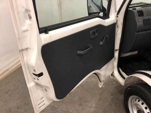 ハイゼットトラックコンパクトテールリフト　４ＷＤ・ＭＴ　１ＤＩＮラジオ一年保証・走行距離無制限　走行距離７５１８０キロ　純正カーペットマット　エアコンパワステ（埼玉県）の中古車