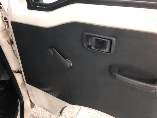 ハイゼットトラックコンパクトテールリフト　４ＷＤ・ＭＴ　１ＤＩＮラジオ一年保証・走行距離無制限　走行距離７５１８０キロ　純正カーペットマット　エアコンパワステ（埼玉県）の中古車
