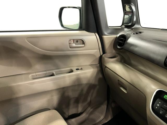 Ｎ−ＢＯＸＧ・Ｌパッケージ　車検整備付／走行距離８７９５７キロ１年保証距離無制限　走行距離８７９５７キロ　車検整備付　純正カーペットマット　助手席エアバッグ　ベンチシート　バイザー　片側電動スライドドア　マニュアルエアコン（埼玉県）の中古車