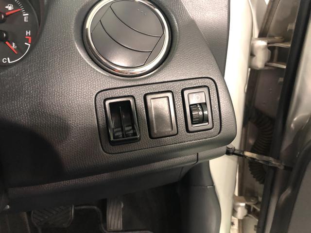 スイフト１．２ＸＧ　走行５１９３３キロ／車検整備付／ワンセグナビ保証１年間・距離無制限付き　オートエアコン　ワンセグナビ　キーフリー　純正フロアマット　純正リアスモークガラス　ホイールキャップ（埼玉県）の中古車