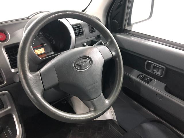 ハイゼットカーゴデラックスリミテッド　雹害／走行距離３０８７７キロ／ラジオ１年保証距離無制限　走行距離３０８７７キロ　雹害　ＦＭＡＭラジオ　純正フロアマット　バイザー　助手席エアバッグ　マニュアルエアコン（埼玉県）の中古車