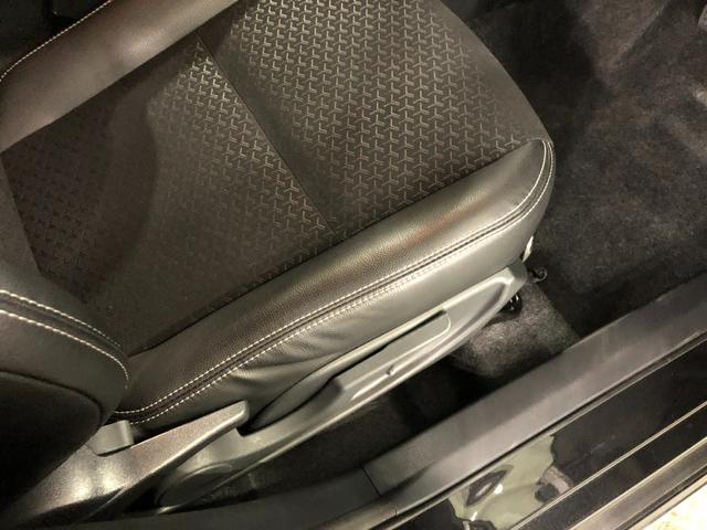 ロッキープレミアムＧ　ＨＥＶ　走行距離２５３３７キロ／エアロ／ナビ１年保証距離無制限　走行距離２５３３７キロ　フルセグナビ　バックカメラ　ブルートゥース　ドラレコ　サイドエアバッグ　ＬＥＤヘッドランプ　シートヒーター　オート格納式ドアミラー　電動パーキングブレーキ（埼玉県）の中古車