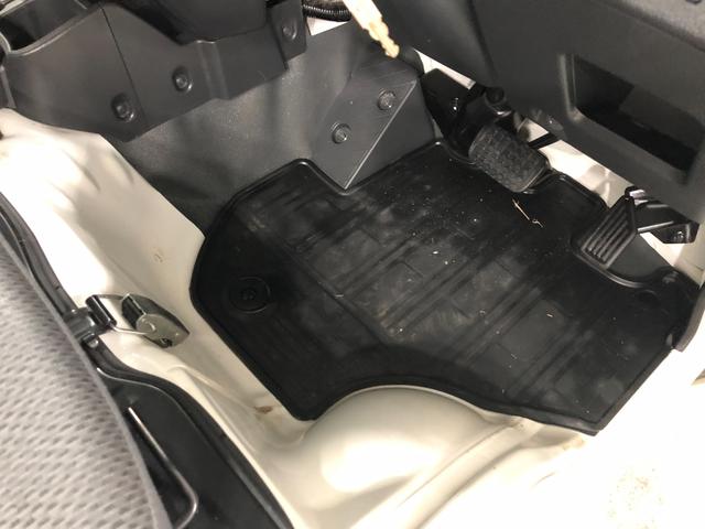 ハイゼットトラックスタンダード　４ＷＤ／ＡＴ一年保証・走行距離無制限　走行距離１２５１１キロ　４ＷＤ　ＡＴ　ＡＭＦＭラジオ　エアコン　パワステ　ゴムマット　ハロゲンランプ（埼玉県）の中古車
