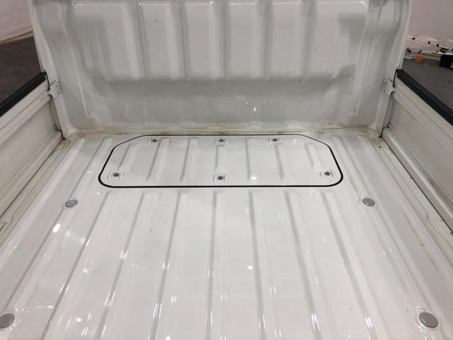 ハイゼットトラックスタンダード　４ＷＤ／ＡＴ一年保証・走行距離無制限　走行距離１２５１１キロ　４ＷＤ　ＡＴ　ＡＭＦＭラジオ　エアコン　パワステ　ゴムマット　ハロゲンランプ（埼玉県）の中古車