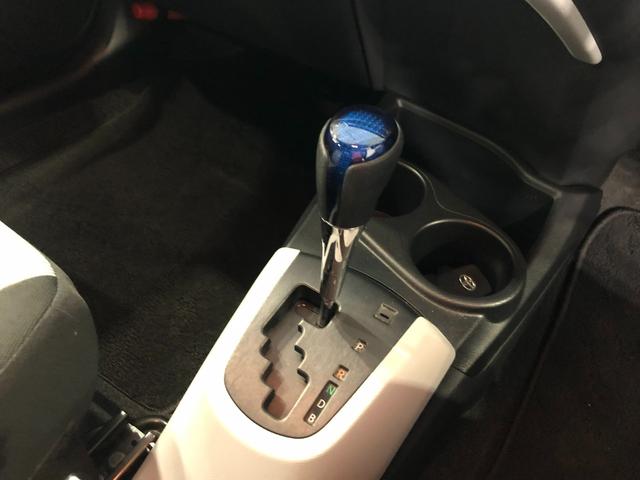 アクアＳ　車検整備付／走行距離３１６５２キロ／ワンセグナビ／マット１年保証距離無制限　走行距離３１６５２キロ　車検整備付　ワンセグナビ　バックカメラ　ブルートゥース　カーペットマット　助手席エアバッグ　オートライト（埼玉県）の中古車