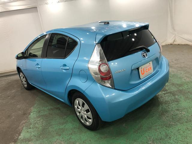 アクアＳ　車検整備付／走行距離３１６５２キロ／ワンセグナビ／マット１年保証距離無制限　走行距離３１６５２キロ　車検整備付　ワンセグナビ　バックカメラ　ブルートゥース　カーペットマット　助手席エアバッグ　オートライト（埼玉県）の中古車