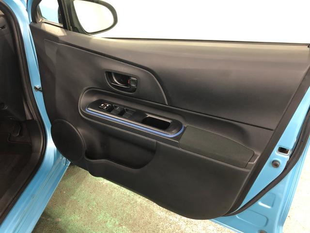 アクアＳ　車検整備付／走行距離３１６５２キロ／ワンセグナビ／マット１年保証距離無制限　走行距離３１６５２キロ　車検整備付　ワンセグナビ　バックカメラ　ブルートゥース　カーペットマット　助手席エアバッグ　オートライト（埼玉県）の中古車
