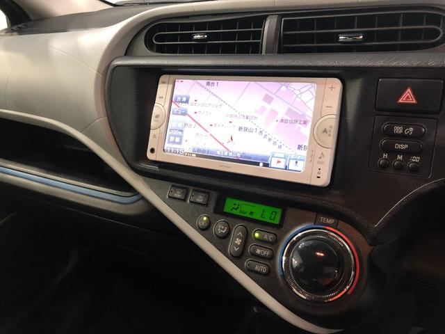 アクアＳ　車検整備付／走行距離３１６５２キロ／ワンセグナビ／マット１年保証距離無制限　走行距離３１６５２キロ　車検整備付　ワンセグナビ　バックカメラ　ブルートゥース　カーペットマット　助手席エアバッグ　オートライト（埼玉県）の中古車