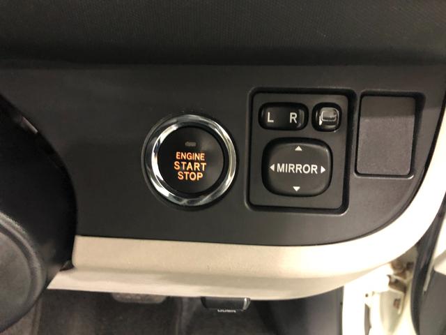 ｉＱ１３０Ｇ　ナビ／ドラレコ／ＥＴＣ一年保証・走行距離無制限　走行距離３１３２５キロ　フルセグナビ　ブルートゥース　ＤＶＤ　ドラレコ　サイドエアバック　オートライト　ＥＴＣ（埼玉県）の中古車