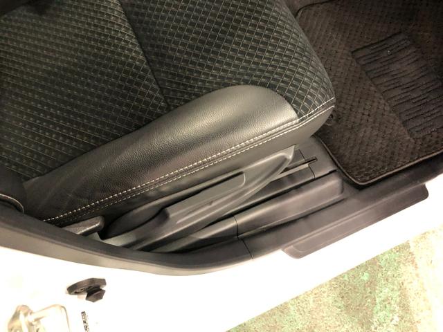 タントカスタムＲＳ　雹害／走行距離３８５０２キロ／純正ナビ１年保証距離無制限　走行距離３８５０２キロ　純正フルセグナビ　バックカメラ　ブルートゥース　純正マット　サイドエアバッグ　ＬＥＤヘッドランプ　アイドリングストップ　シートヒーター　両側電動スライドドア（埼玉県）の中古車