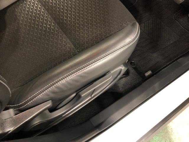 ロッキープレミアムＧ　走行１７４９４キロ／純正フルセグナビ／ドラレコ１年保証距離無制限　走行距離１７４９４キロ　純正フルセグナビ　バックカメラ　ブルートゥース　ドラレコ　純正マット　サイドエアバッグ　ＬＥＤヘッドランプ　アイドリングストップ　シートヒーター　キーフリー（埼玉県）の中古車