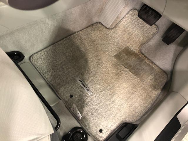 プリウスＳ　ＬＥＤエディション　車検整備付／走行３９８３１キロ／ナビ１年保証距離無制限　走行距離３９８３１キロ　車検整備付　ワンセグナビ　バックカメラ　ブルートゥース　ドラレコ　純正マット　サイドエアバッグ　オートライト　ＬＥＤヘッドランプ（埼玉県）の中古車