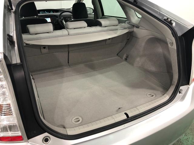 プリウスＳ　ＬＥＤエディション　車検整備付／走行３９８３１キロ／ナビ１年保証距離無制限　走行距離３９８３１キロ　車検整備付　ワンセグナビ　バックカメラ　ブルートゥース　ドラレコ　純正マット　サイドエアバッグ　オートライト　ＬＥＤヘッドランプ（埼玉県）の中古車