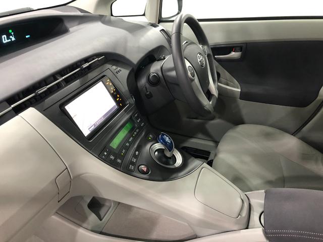 プリウスＳ　ＬＥＤエディション　車検整備付／走行３９８３１キロ／ナビ１年保証距離無制限　走行距離３９８３１キロ　車検整備付　ワンセグナビ　バックカメラ　ブルートゥース　ドラレコ　純正マット　サイドエアバッグ　オートライト　ＬＥＤヘッドランプ（埼玉県）の中古車