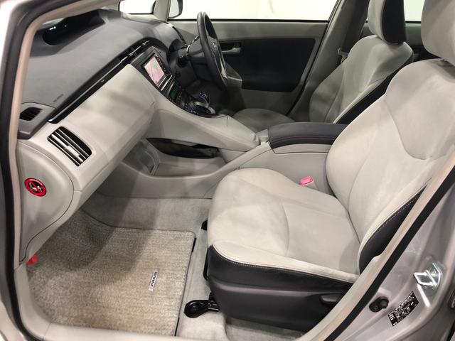 プリウスＳ　ＬＥＤエディション　車検整備付／走行３９８３１キロ／ナビ１年保証距離無制限　走行距離３９８３１キロ　車検整備付　ワンセグナビ　バックカメラ　ブルートゥース　ドラレコ　純正マット　サイドエアバッグ　オートライト　ＬＥＤヘッドランプ（埼玉県）の中古車
