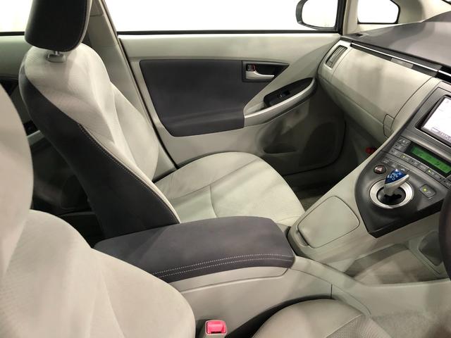 プリウスＳ　ＬＥＤエディション　車検整備付／走行３９８３１キロ／ナビ１年保証距離無制限　走行距離３９８３１キロ　車検整備付　ワンセグナビ　バックカメラ　ブルートゥース　ドラレコ　純正マット　サイドエアバッグ　オートライト　ＬＥＤヘッドランプ（埼玉県）の中古車