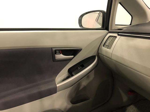 プリウスＳ　ＬＥＤエディション　車検整備付／走行３９８３１キロ／ナビ１年保証距離無制限　走行距離３９８３１キロ　車検整備付　ワンセグナビ　バックカメラ　ブルートゥース　ドラレコ　純正マット　サイドエアバッグ　オートライト　ＬＥＤヘッドランプ（埼玉県）の中古車