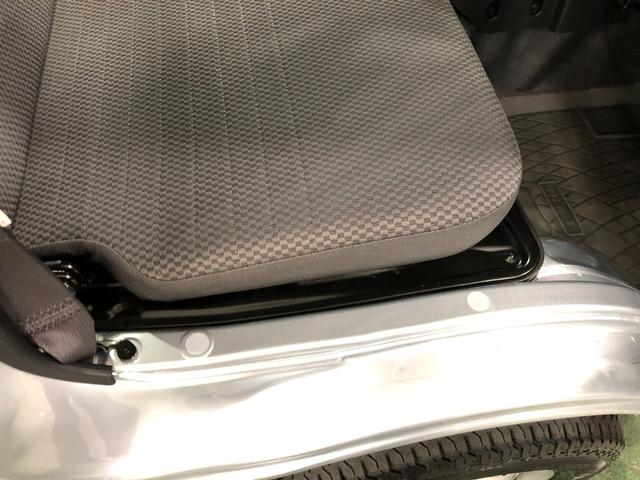 ハイゼットトラックエクストラＳＡIIIｔ　ＭＴ５速／走行１０７３３キロ／マット１年保証距離無制限　走行距離１０７３３キロ　ＭＴ５速　マニュアル車　ＣＤチューナー　純正マット　荷台作業灯　助手席エアバッグ　スマートアシスト３ｔ　マニュアルエアコン（埼玉県）の中古車