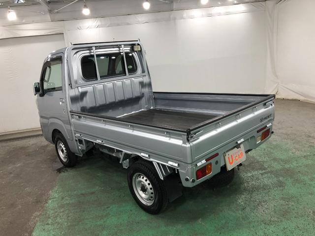 ハイゼットトラックエクストラＳＡIIIｔ　ＭＴ５速／走行１０７３３キロ／マット１年保証距離無制限　走行距離１０７３３キロ　ＭＴ５速　マニュアル車　ＣＤチューナー　純正マット　荷台作業灯　助手席エアバッグ　スマートアシスト３ｔ　マニュアルエアコン（埼玉県）の中古車