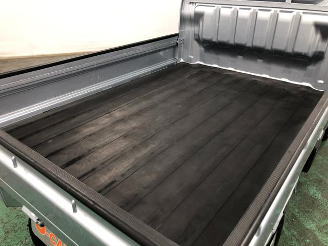 ハイゼットトラックエクストラＳＡIIIｔ　ＭＴ５速／走行１０７３３キロ／マット１年保証距離無制限　走行距離１０７３３キロ　ＭＴ５速　マニュアル車　ＣＤチューナー　純正マット　荷台作業灯　助手席エアバッグ　スマートアシスト３ｔ　マニュアルエアコン（埼玉県）の中古車