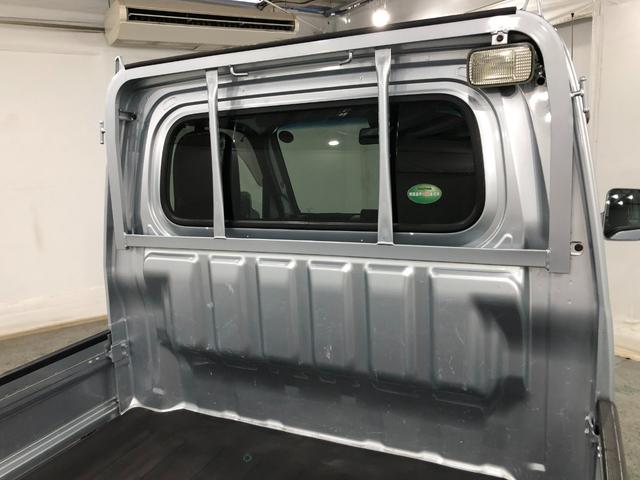 ハイゼットトラックエクストラＳＡIIIｔ　ＭＴ５速／走行１０７３３キロ／マット１年保証距離無制限　走行距離１０７３３キロ　ＭＴ５速　マニュアル車　ＣＤチューナー　純正マット　荷台作業灯　助手席エアバッグ　スマートアシスト３ｔ　マニュアルエアコン（埼玉県）の中古車