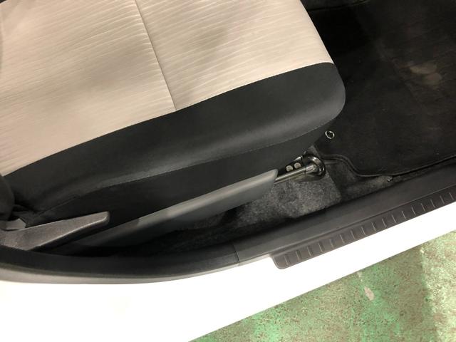ミライースＬ　走行７６１４キロ／ＣＤチューナー／オートライト／マット１年保証距離無制限　走行距離７６１４キロ　ＣＤチューナー　マット　助手席エアバッグ　オートライト　アイドリングストップ　マニュアルエアコン　キーレスエントリー（埼玉県）の中古車