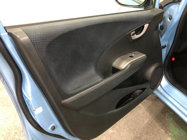 フィット１３Ｇ・スマートセレクション　ファインスタイル　車検整備付１年保証距離無制限　走行距離５４４５４キロ　車検整備付　ワンセグナビ　バックカメラ　ＤＶＤ再生　純正マット　助手席エアバッグ　オートライト　ＨＩＤヘッドランプ（埼玉県）の中古車