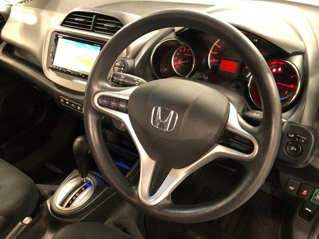 フィット１３Ｇ・スマートセレクション　ファインスタイル　車検整備付１年保証距離無制限　走行距離５４４５４キロ　車検整備付　ワンセグナビ　バックカメラ　ＤＶＤ再生　純正マット　助手席エアバッグ　オートライト　ＨＩＤヘッドランプ（埼玉県）の中古車