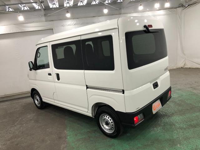 ハイゼットカーゴＤＸ　車検整備付／走行９３４７キロ／ＣＤチューナー／マット１年保証距離無制限　走行距離９３４７キロ　車検整備付　ＣＤチューナー　純正マット　助手席エアバッグ　クリアランスソナー　オートライト　アイドリングストップ　キーレスエントリー　両側スライドドア（埼玉県）の中古車
