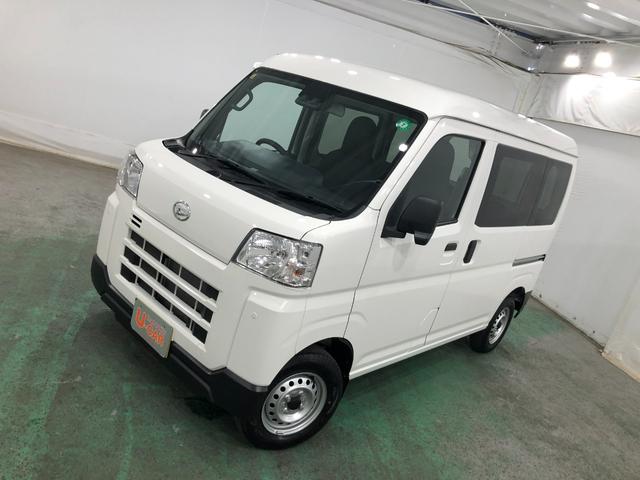 ハイゼットカーゴＤＸ　車検整備付／走行９３４７キロ／ＣＤチューナー／マット１年保証距離無制限　走行距離９３４７キロ　車検整備付　ＣＤチューナー　純正マット　助手席エアバッグ　クリアランスソナー　オートライト　アイドリングストップ　キーレスエントリー　両側スライドドア（埼玉県）の中古車