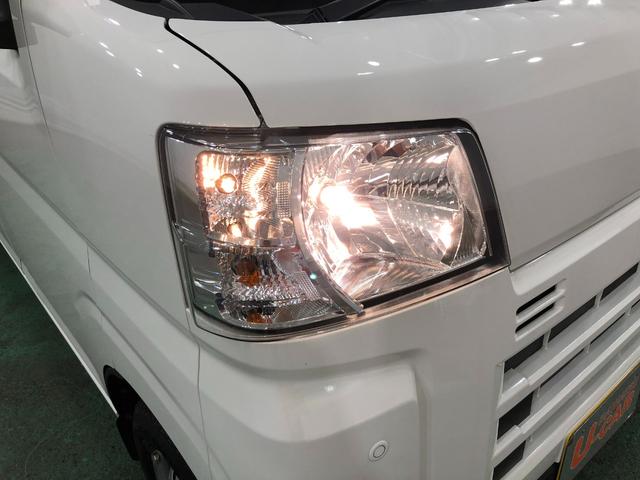 ハイゼットカーゴＤＸ　車検整備付／走行９３４７キロ／ＣＤチューナー／マット１年保証距離無制限　走行距離９３４７キロ　車検整備付　ＣＤチューナー　純正マット　助手席エアバッグ　クリアランスソナー　オートライト　アイドリングストップ　キーレスエントリー　両側スライドドア（埼玉県）の中古車