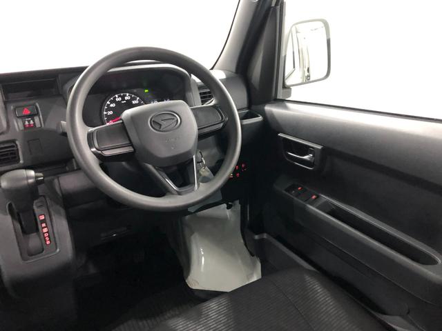 ハイゼットカーゴＤＸ　車検整備付／走行９３４７キロ／ＣＤチューナー／マット１年保証距離無制限　走行距離９３４７キロ　車検整備付　ＣＤチューナー　純正マット　助手席エアバッグ　クリアランスソナー　オートライト　アイドリングストップ　キーレスエントリー　両側スライドドア（埼玉県）の中古車