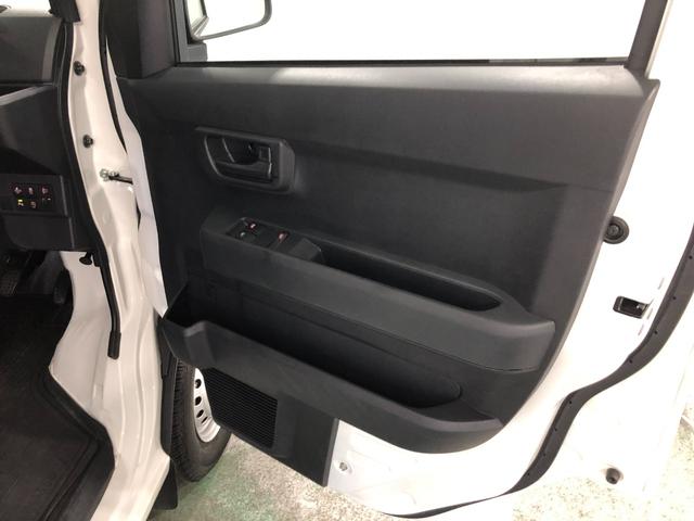 ハイゼットカーゴＤＸ　車検整備付／走行９３４７キロ／ＣＤチューナー／マット１年保証距離無制限　走行距離９３４７キロ　車検整備付　ＣＤチューナー　純正マット　助手席エアバッグ　クリアランスソナー　オートライト　アイドリングストップ　キーレスエントリー　両側スライドドア（埼玉県）の中古車