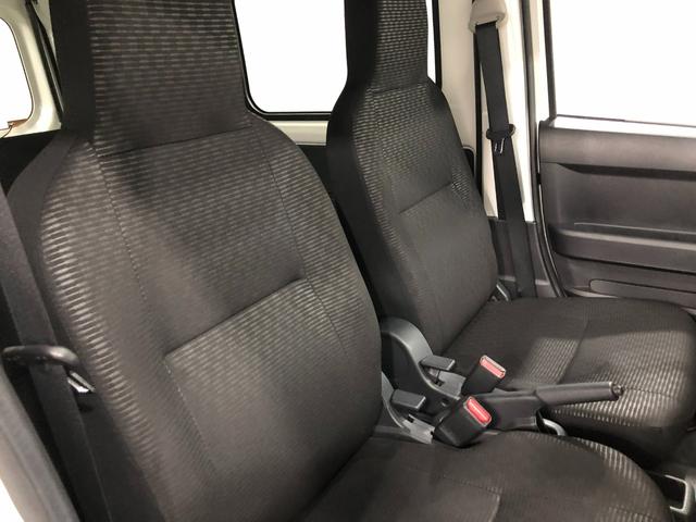 ハイゼットカーゴＤＸ　車検整備付／走行９３４７キロ／ＣＤチューナー／マット１年保証距離無制限　走行距離９３４７キロ　車検整備付　ＣＤチューナー　純正マット　助手席エアバッグ　クリアランスソナー　オートライト　アイドリングストップ　キーレスエントリー　両側スライドドア（埼玉県）の中古車