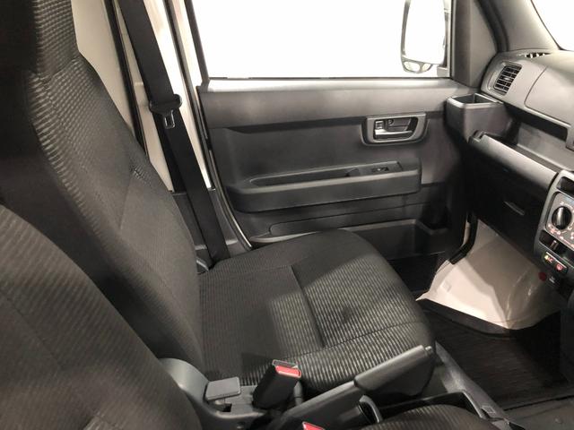 ハイゼットカーゴＤＸ　車検整備付／走行９３４７キロ／ＣＤチューナー／マット１年保証距離無制限　走行距離９３４７キロ　車検整備付　ＣＤチューナー　純正マット　助手席エアバッグ　クリアランスソナー　オートライト　アイドリングストップ　キーレスエントリー　両側スライドドア（埼玉県）の中古車
