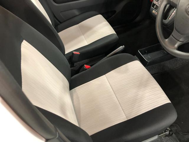 ミライースＬ　走行６８９６キロ／オートライト／マット１年保証距離無制限　走行距離６８９６キロ　マット　助手席エアバッグ　オートライト　アイドリングストップ　マニュアルエアコン　キーレスエントリー（埼玉県）の中古車