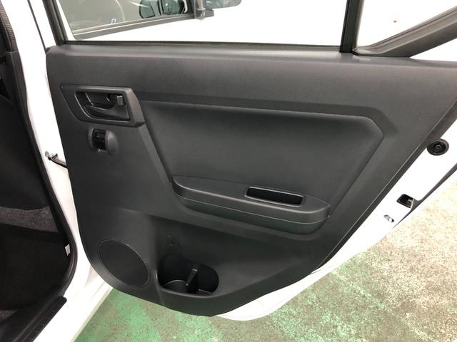 ミライースＬ　走行５４７１キロ／オートライト／マット１年保証距離無制限　走行距離５４７１キロ　マット　オートライト　アイドリングストップ　キーレスエントリー　マニュアルエアコン（東京都）の中古車