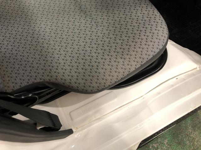 ＮＴ１００クリッパートラックＤＸ　４ＷＤ／車検整備付／走行５５５８キロ／ＦＭＡＭラジオ１年保証距離無制限　走行距離５５５８キロ　４ＷＤ　車検整備付　ＦＭＡＭラジオ　純正フロアマット　助手席エアバッグ　マニュアルエアコン（埼玉県）の中古車