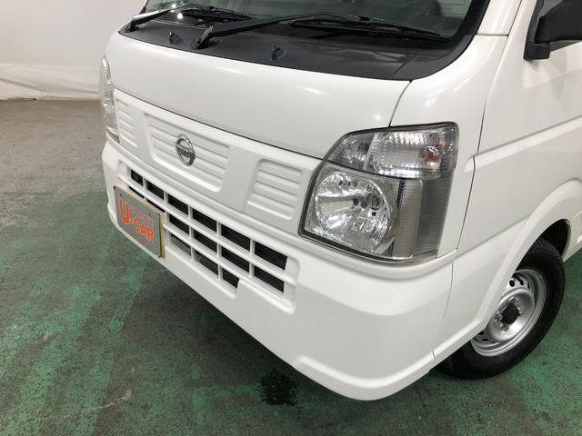 ＮＴ１００クリッパートラックＤＸ　４ＷＤ／車検整備付／走行５５５８キロ／ＦＭＡＭラジオ１年保証距離無制限　走行距離５５５８キロ　４ＷＤ　車検整備付　ＦＭＡＭラジオ　純正フロアマット　助手席エアバッグ　マニュアルエアコン（埼玉県）の中古車