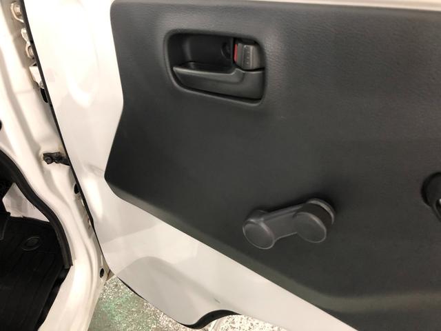 ＮＴ１００クリッパートラックＤＸ　４ＷＤ／車検整備付／走行５５５８キロ／ＦＭＡＭラジオ１年保証距離無制限　走行距離５５５８キロ　４ＷＤ　車検整備付　ＦＭＡＭラジオ　純正フロアマット　助手席エアバッグ　マニュアルエアコン（埼玉県）の中古車
